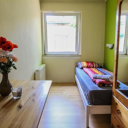 Economic Sb Apartment Wina Bagian luar foto