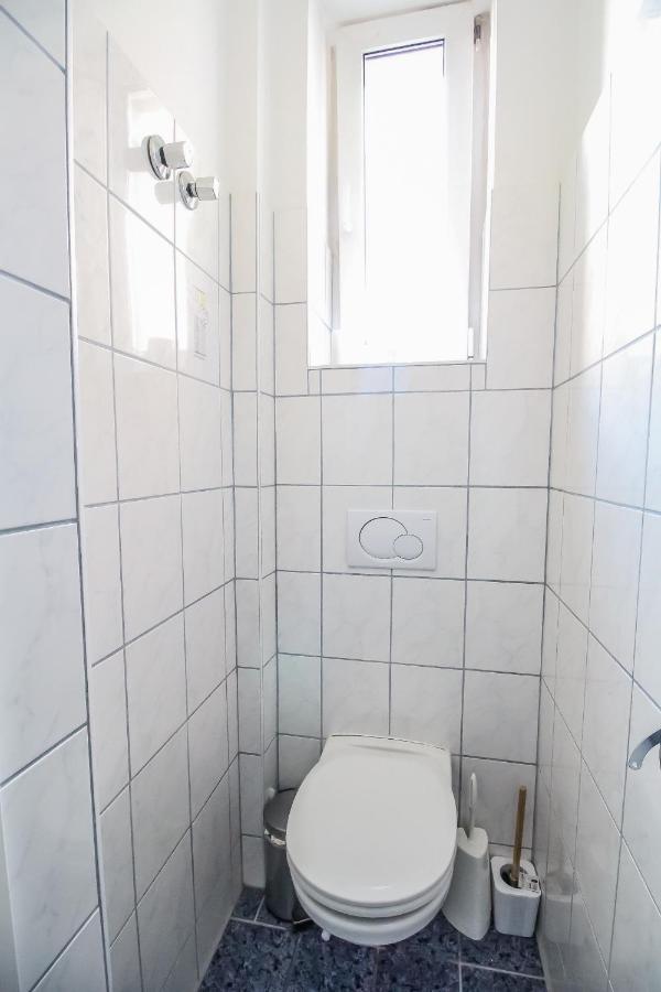 Economic Sb Apartment Wina Bagian luar foto